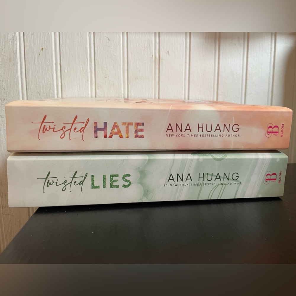 ANA HUANG (2 novels)